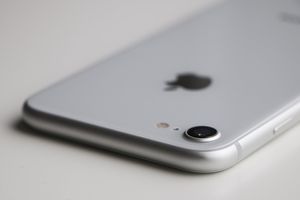 Що являє собою iPhone 8?