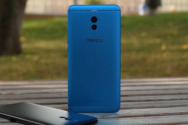 Синий и черный Meizu M6 Note